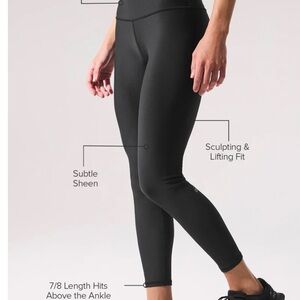 ALO Airlift High-Waist Sleek legging black large